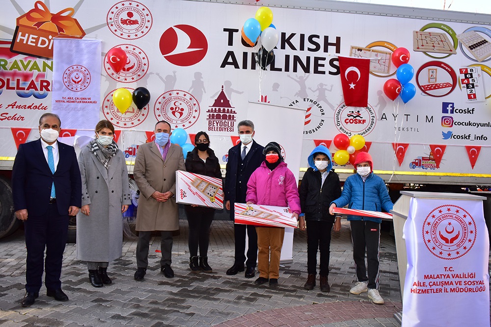 “Hediye Karavanı” Malatya’dan Başlayarak 14 İlde Çocukları Sevindirecek